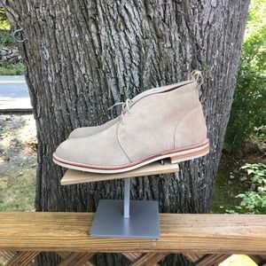 Allen Edmonds. Nomad Chukka Suede. 11 D.